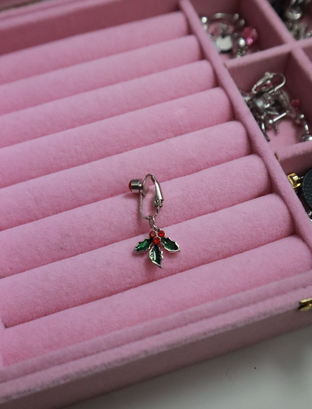 Fake Mistletoe Clip On Belly Ring